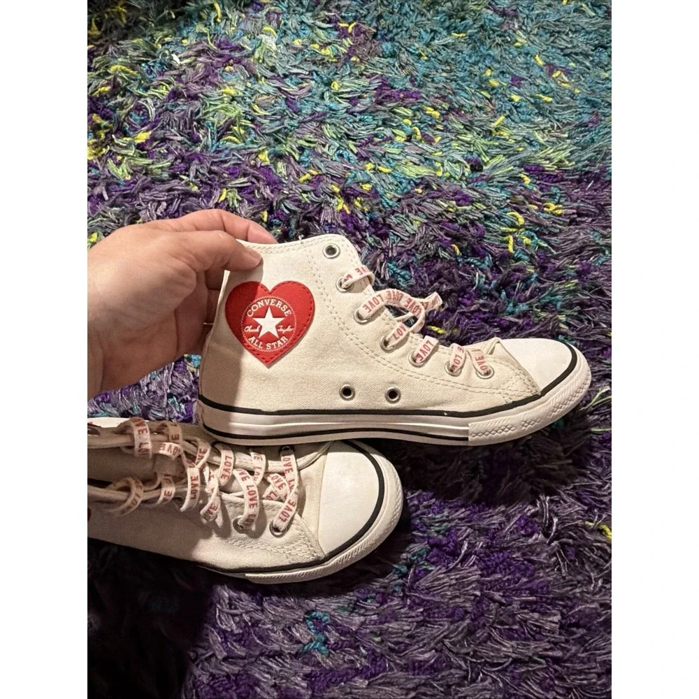 Converse Chuck Taylor All Star Youth Size 2 hearts Love Laces